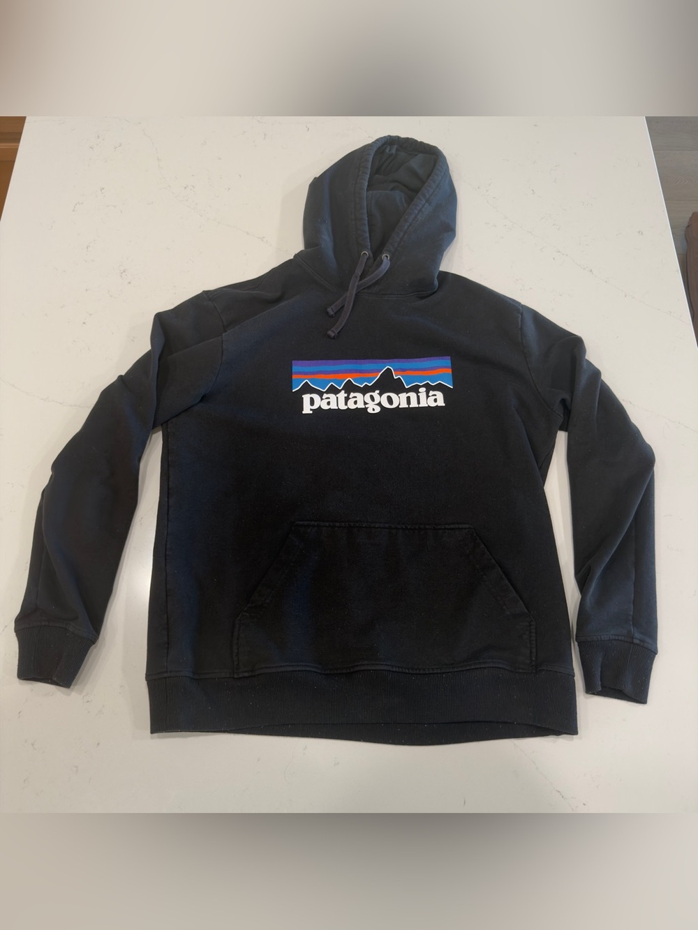Patagonia Men’s Black P-6 Logo Uprisal Hoody - Large